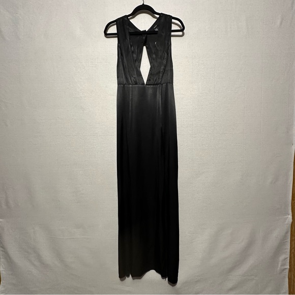 Forever 21 Dresses & Skirts - NWT Forever 21 black satin slip dress - size M